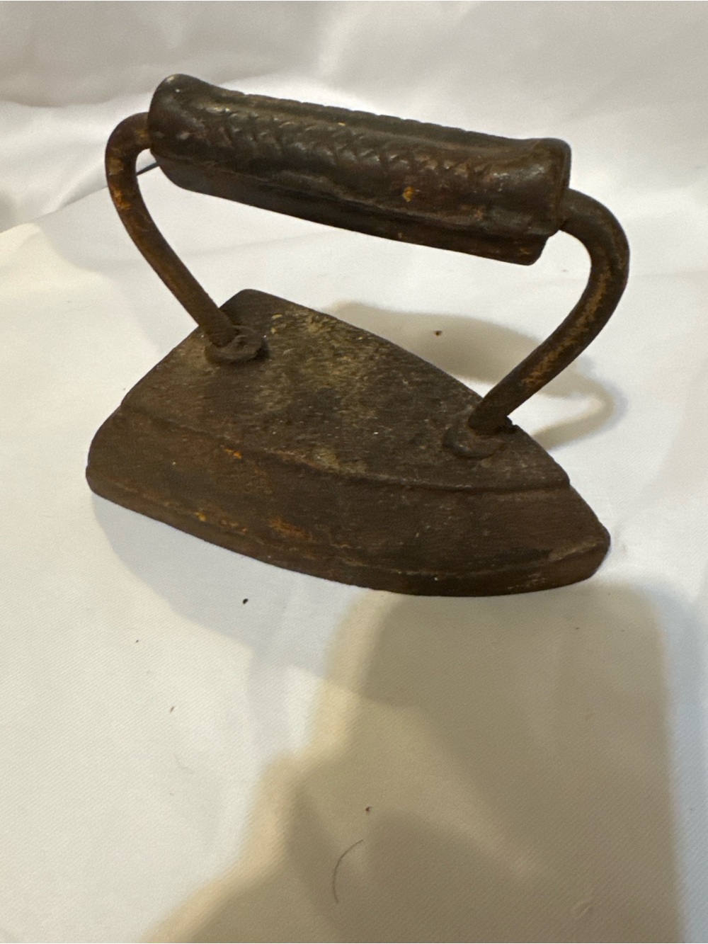 Antique-Style Decorative Iron Home Accent in Brown